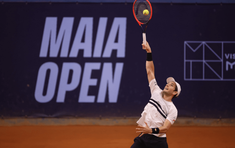 Da Maia, Dzumhur leva título, vitórias, top-100 e Open da Austrália 6 12