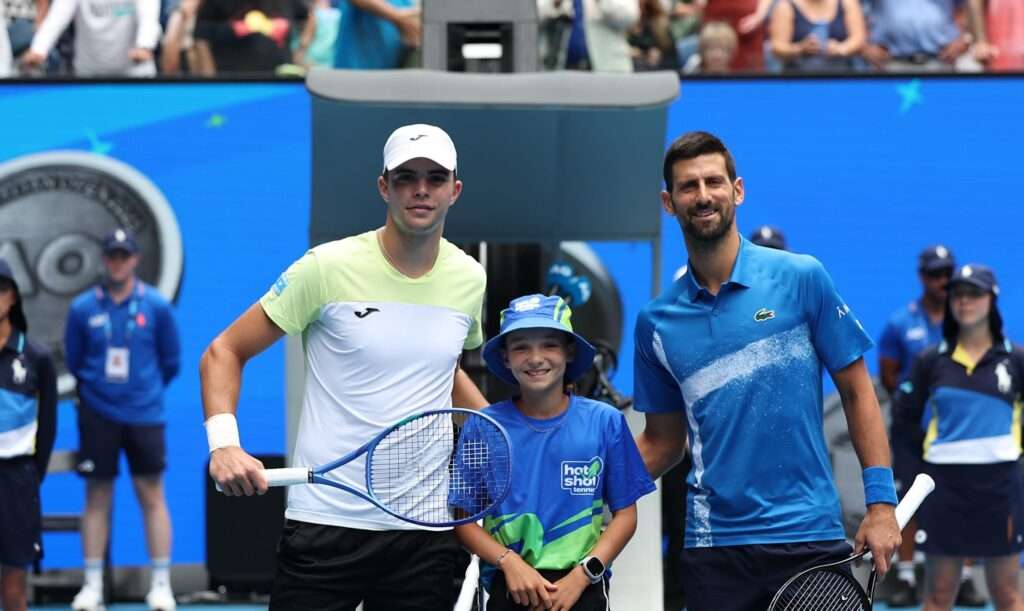 Trio na qualificação do Indoor Oeiras III a tentar juntar-se ao quinteto de Jaime Faria & Ca. 4 Jaime Faria @AustralianOpen AusOpen AusOpen