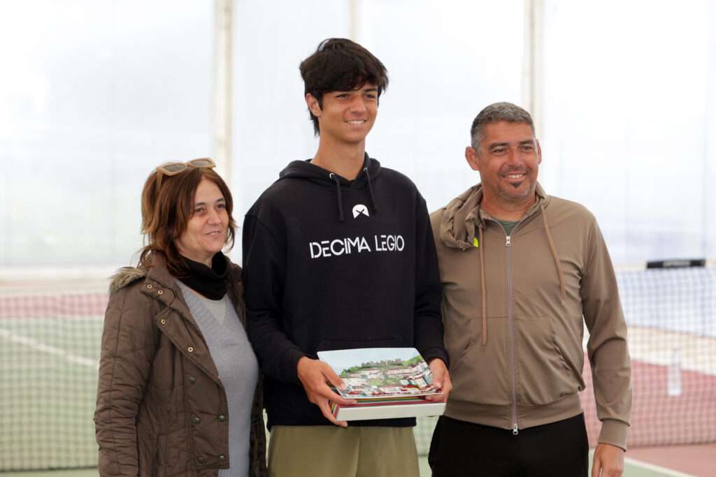 Francisco Rocha campeão de pares, Tiago Pereira 'vice' nos singulares 1 Tiago Pereira 8045