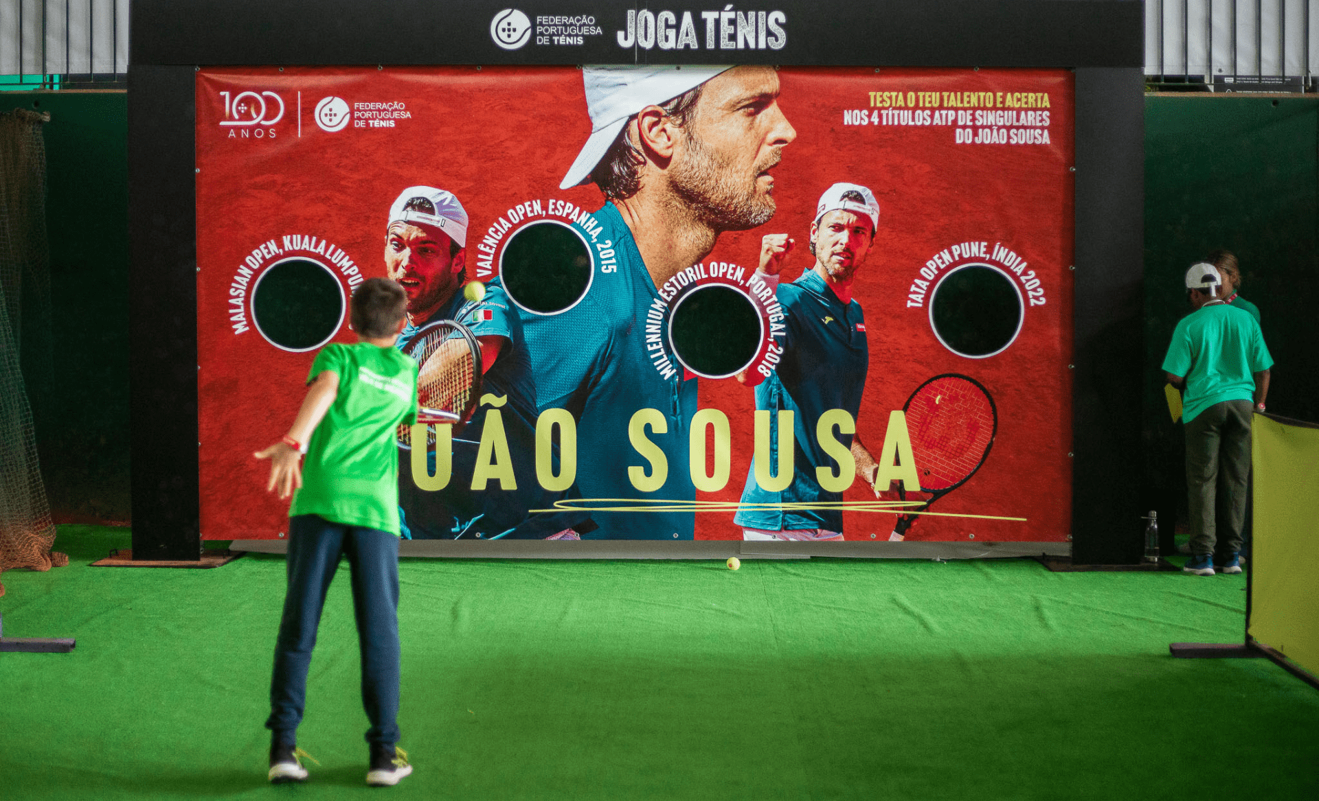 O palco dos sonhos onde o ténis ganha ao telemóvel