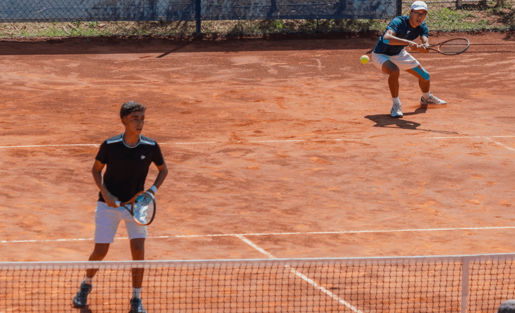 Gabriela Amorim e Maria Carneiro campeãs nacionais de pares em sub-16 7 15 19