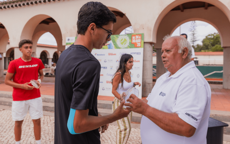 Lourenço Silva e Costa e Tomas Vilaça arrecadam troféu de pares nos sub-16 6 19