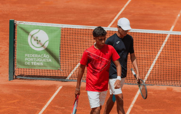 Lourenço Silva e Costa e Tomas Vilaça arrecadam troféu de pares nos sub-16 10 22