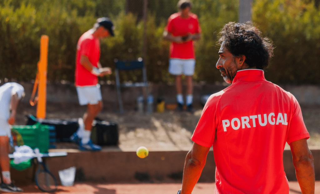 Vitória lusa na Fred Perry Cup M50 7 9 4